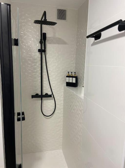 Leonmisol Apartment Luaran gambar